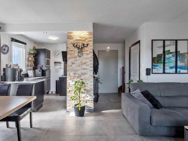 Location Maison 110 m² à Chaudeney sur Moselle 1 200 ¤ CC /mois