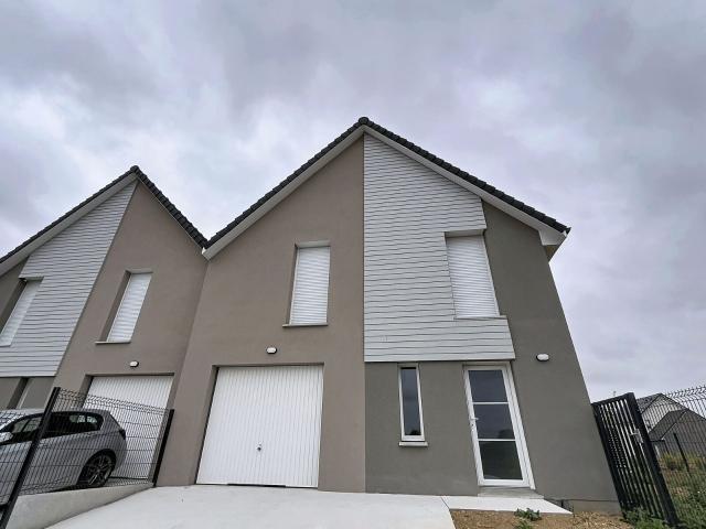 Location maison, 112.42 m² T 5 à Morgny la Pommeraye, 1 445 €