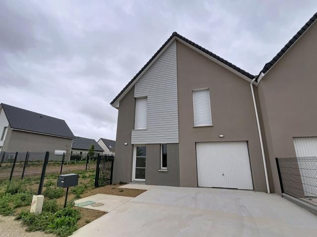Location maison, 112.42 m² T 5 à Morgny la Pommeraye, 1 445 €