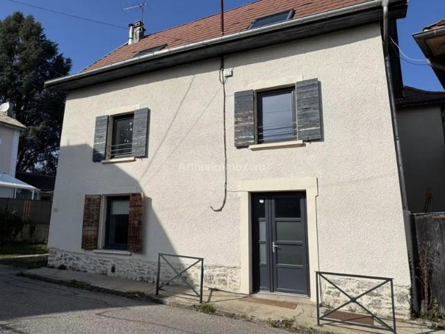 Location maison 155 m² La Bâtie Montgascon