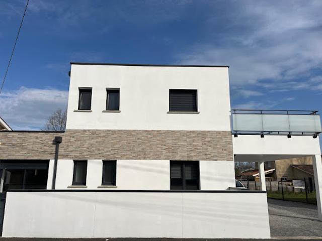 Location Maison 6 pièces 150 m2 Begles