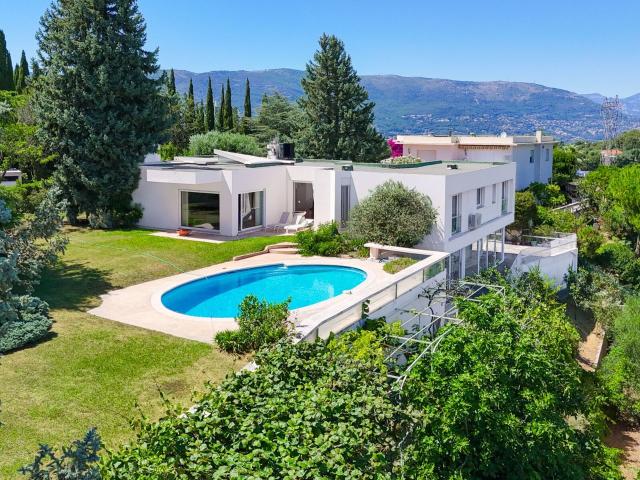 Location maison, 168.29 m² T 4 à Nice, 3 500 €