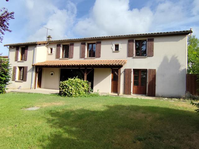 Location maison 192.3 m², Nanteuil 79400Deux Sèvres