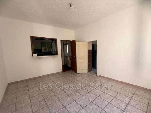 Location maison 2 chambres 67 m² Toulon