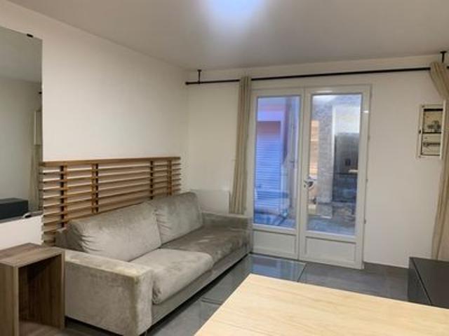 Location Maison 2 pièces 31m² PIGNANS 83790