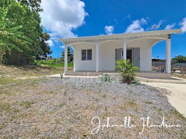 Location Maison 2 pièces 34 m2 Les abymes