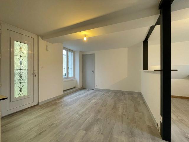 Location Maison 2 pièces 48m² LE MAY SUR EVRE 49122