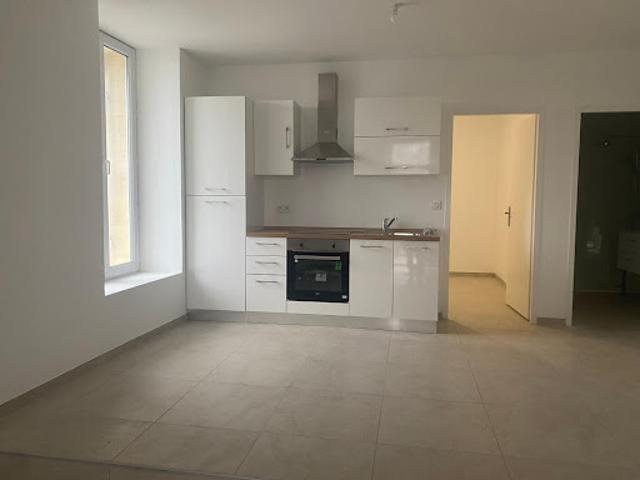 Location Maison 2 pièces 49 m2 Salleboeuf
