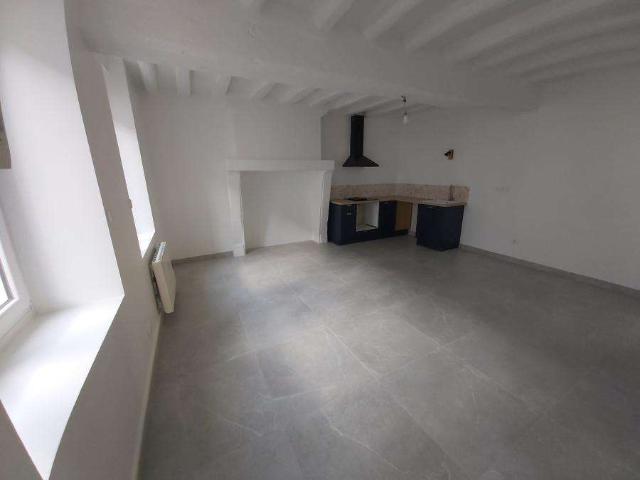 Location maison 2 pièces Mayet 72