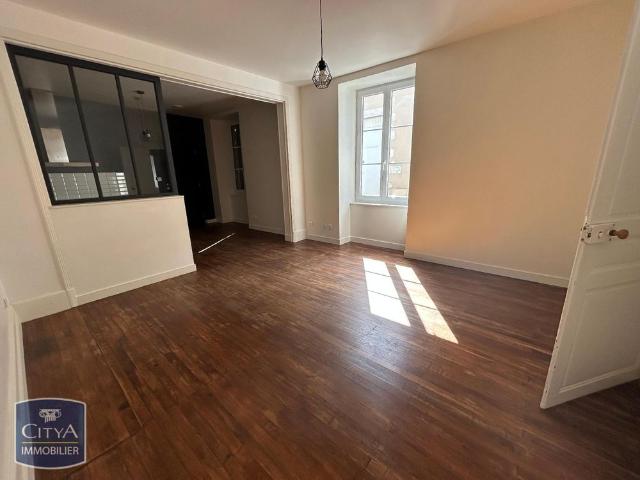 Location Maison 7 pièces 148m² NEUVILLE DE POITOU 86170