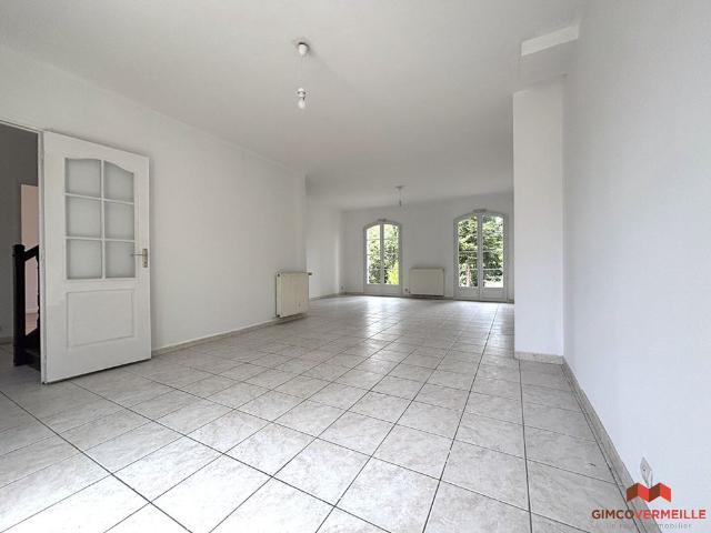 Location Maison 7 pièces 151m²