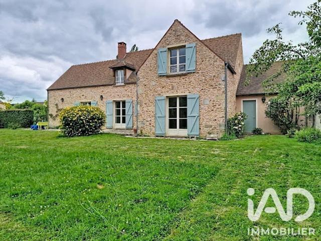 Location Maison 7 pièces 153 m2 La Celle les Bordes