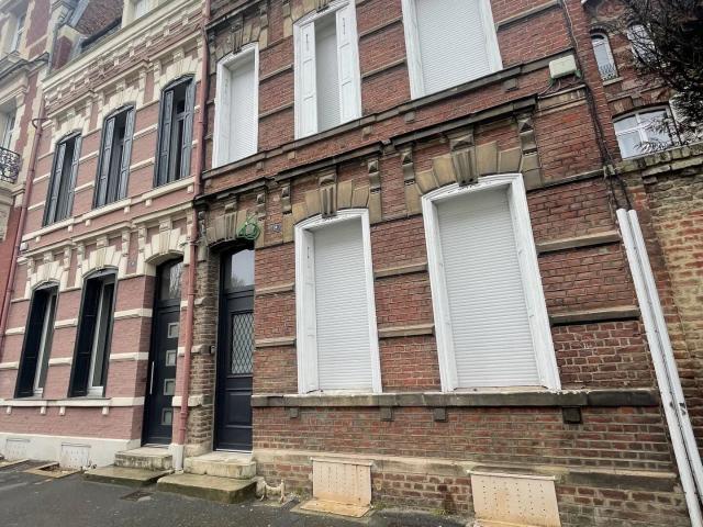 Location Maison 7 pièces 160 m2 à Saint Quentin