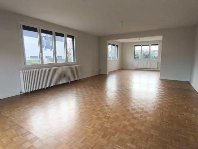Location Maison 7 pièces 161m²