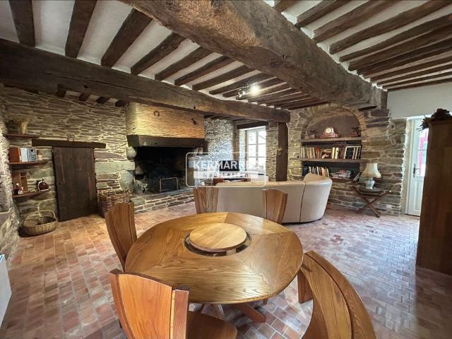 Location Maison 7 pièces 179m²