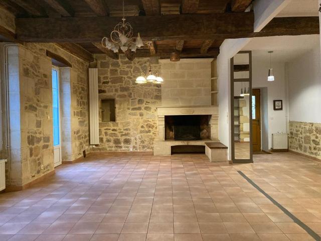 Location Maison 7 pièces 185m² SAUVETERRE DE GUYENNE 33540