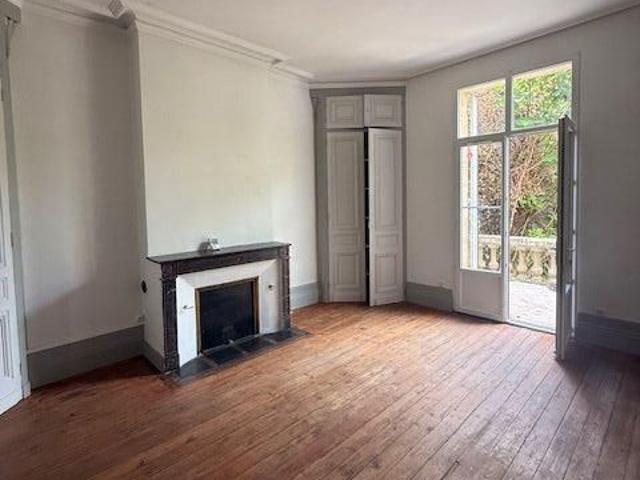 Location Maison 7 pièces 217m² BERGERAC 24100