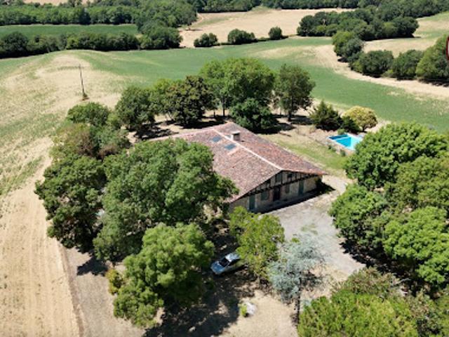 Location Maison 7 pièces 250 m2 Gimont