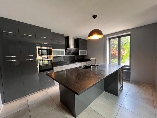 Location Maison 7 pièces 261m² MARCY 69480