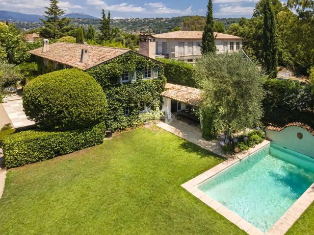 Location maison 7 pièces Mougins 06
