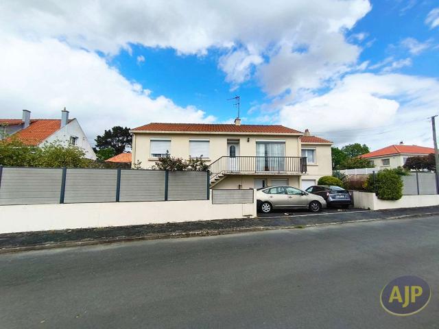 Location maison 7 pièces Montaigu 85