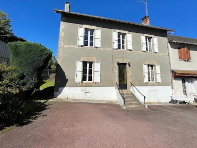 Location Maison 4 pièces 172 m2 Bonnac la Côte