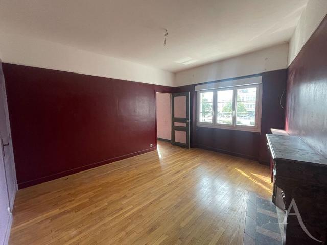 Location maison 4 pièces, 104.00m², Châteauroux