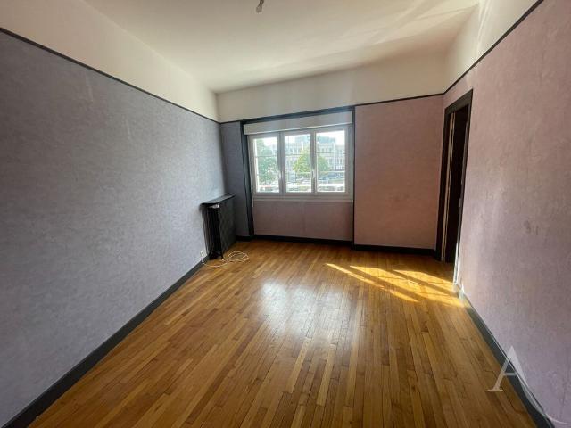 Location maison 4 pièces, 104.00m², Châteauroux