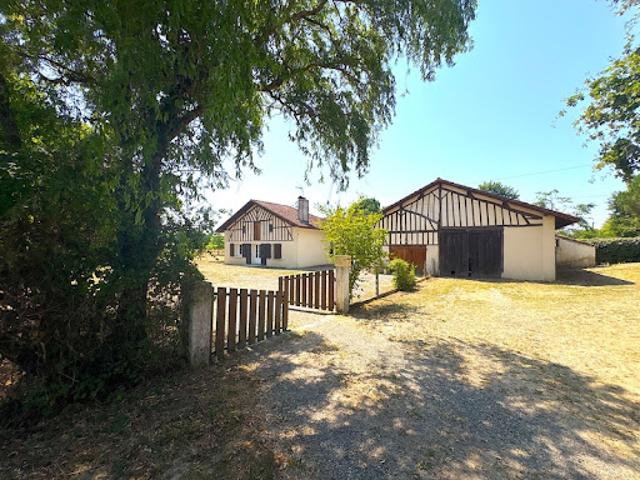 Location Maison 4 pièces 105 m2 Aire sur l'Adour