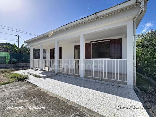 Location Maison 4 pièces 105 m2 Le gosier