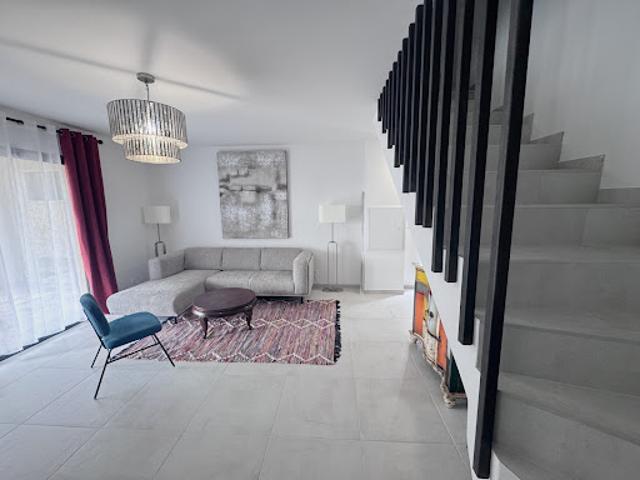 Location Maison 4 pièces 105 m2 Penta di Casinca