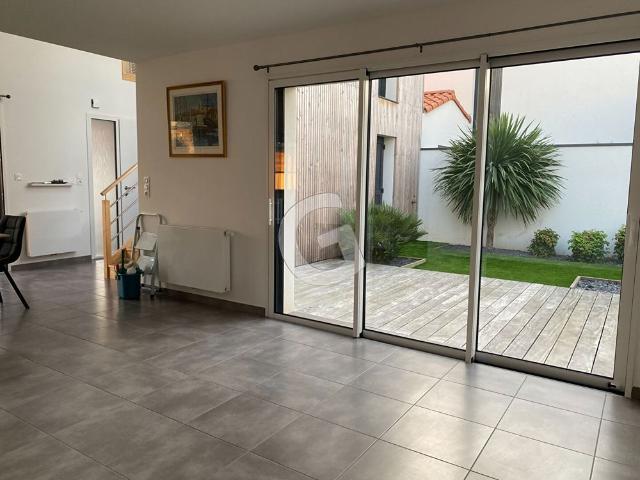 Location Maison 4 pièces 106m²
