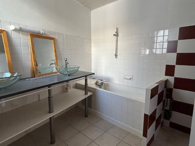 Location Maison 4 pièces 106m² BARBASTE 47230
