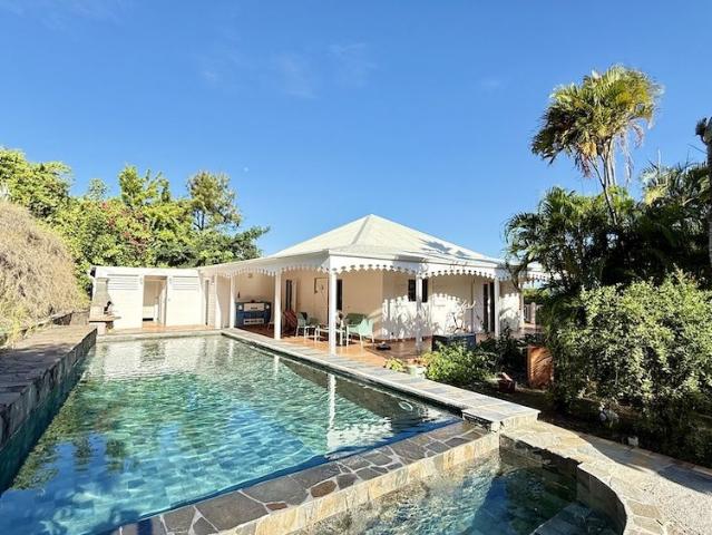 Location Maison 4 pièces 106m² LE FRANCOIS 97240