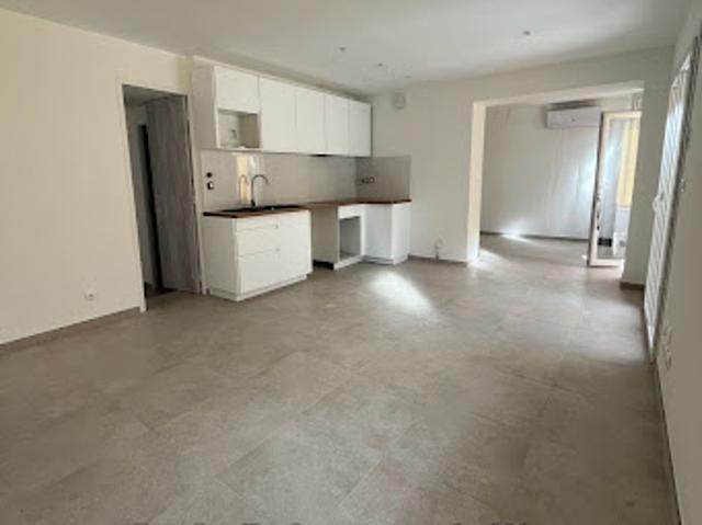 Location Maison 4 pièces 108 m2 Saint Savournin