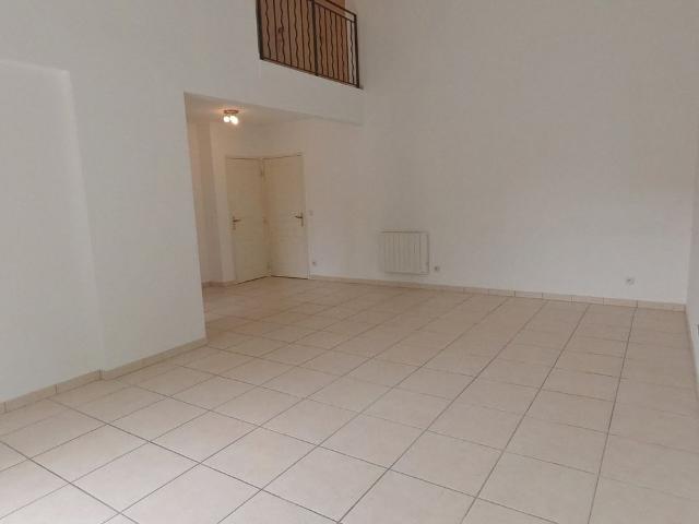 Location Maison 4 pièces 108m² CANNES 06400