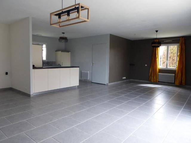 Location Maison 4 pièces 108m² JARNAC 16200