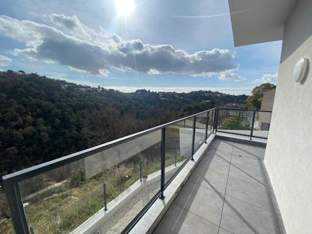 Location Maison 4 pièces 100 m2 Nice