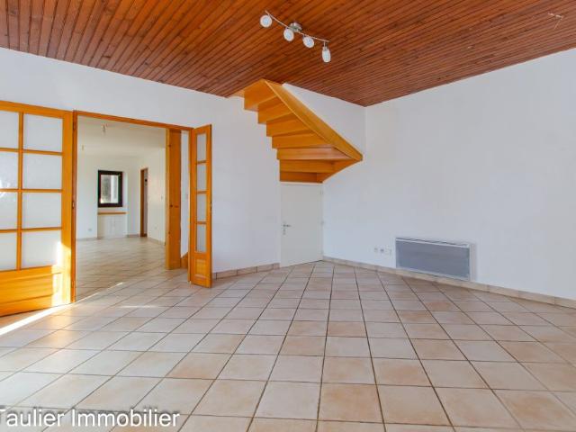 Location Maison 4 pièces 102m² ST HILAIRE DU ROSIER 38840