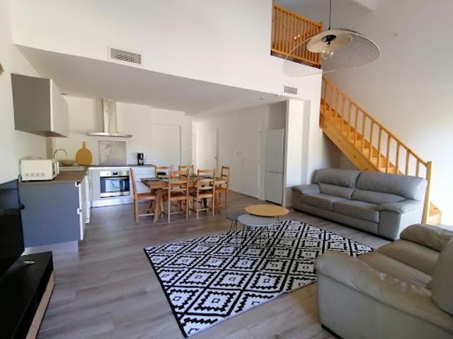 Location Maison 4 pièces 103 m2 Salles