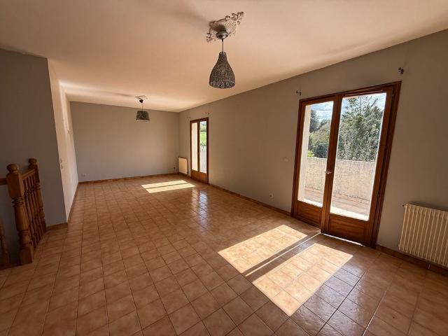 Location maison 4 pièces, 116.00m², Pomas