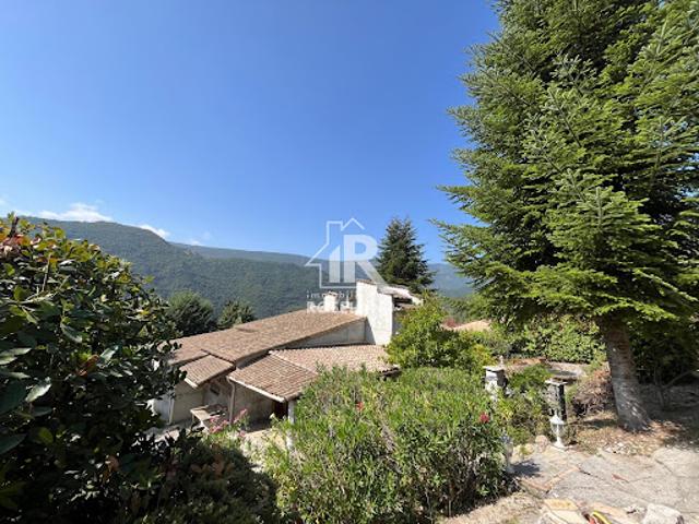 Location Maison 4 pièces 117 m2 Pierrefeu