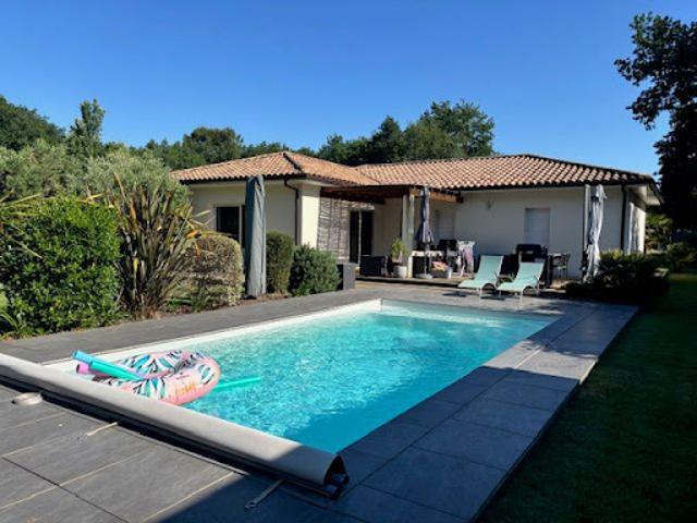 Location Maison 4 pièces 118 m2 Mios