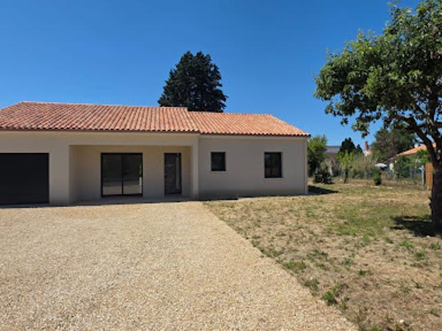 Location Maison 4 pièces 119 m2 Lencloître