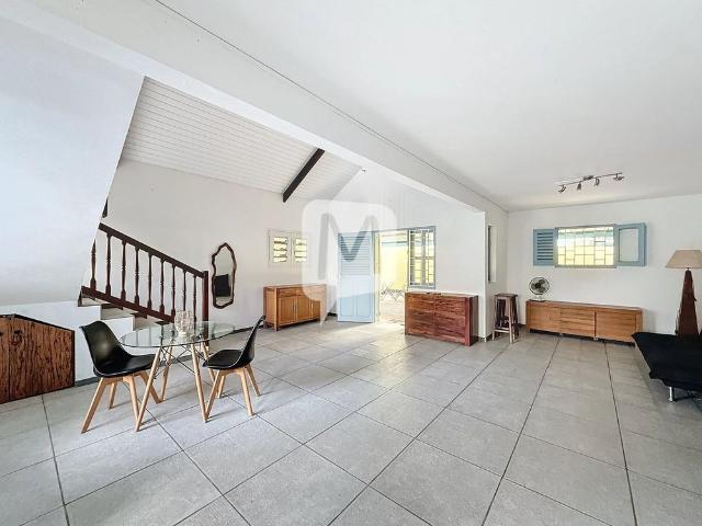 Location Maison 4 pièces 112m² REMIRE MONTJOLY 97354