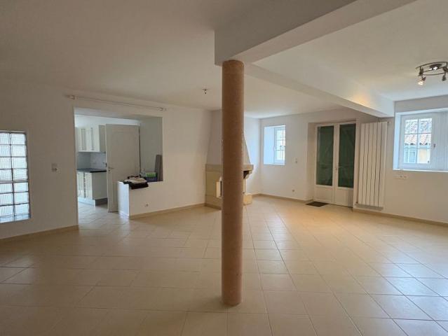 Location Maison 4 pièces 123m² ARCAIS 79210