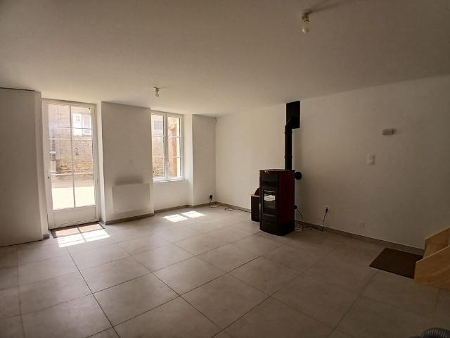 Location maison 4 pièces, 135.00m², Aubigné sur Layon