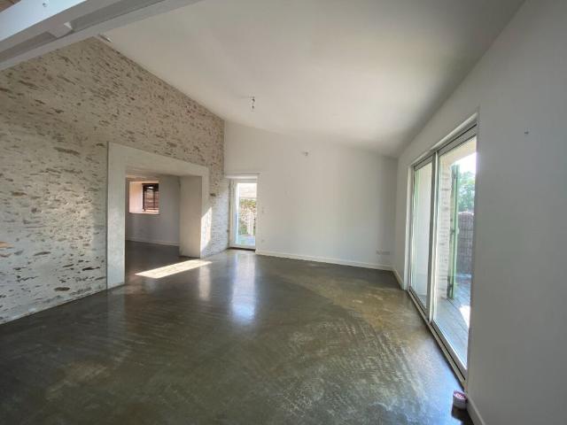 Location Maison 4 pièces 130m²