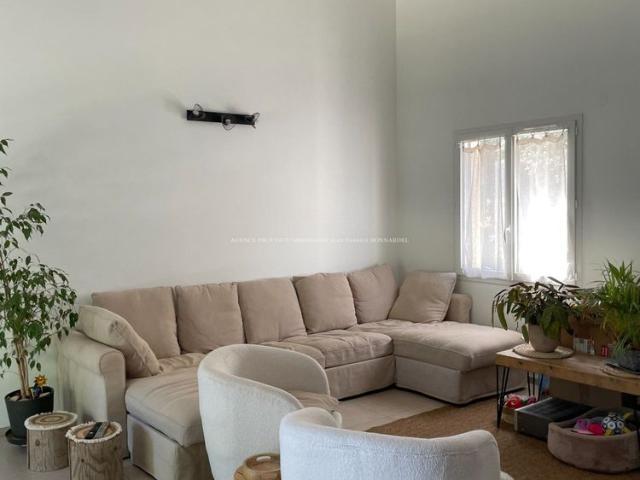 Location Maison 4 pièces 133m² GRIGNAN 26230