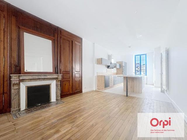 Location Maison 4 pièces 145 m2 Gouzon